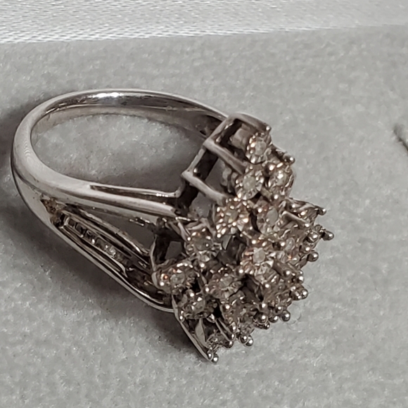 Silver ring - Picture 4 of 5